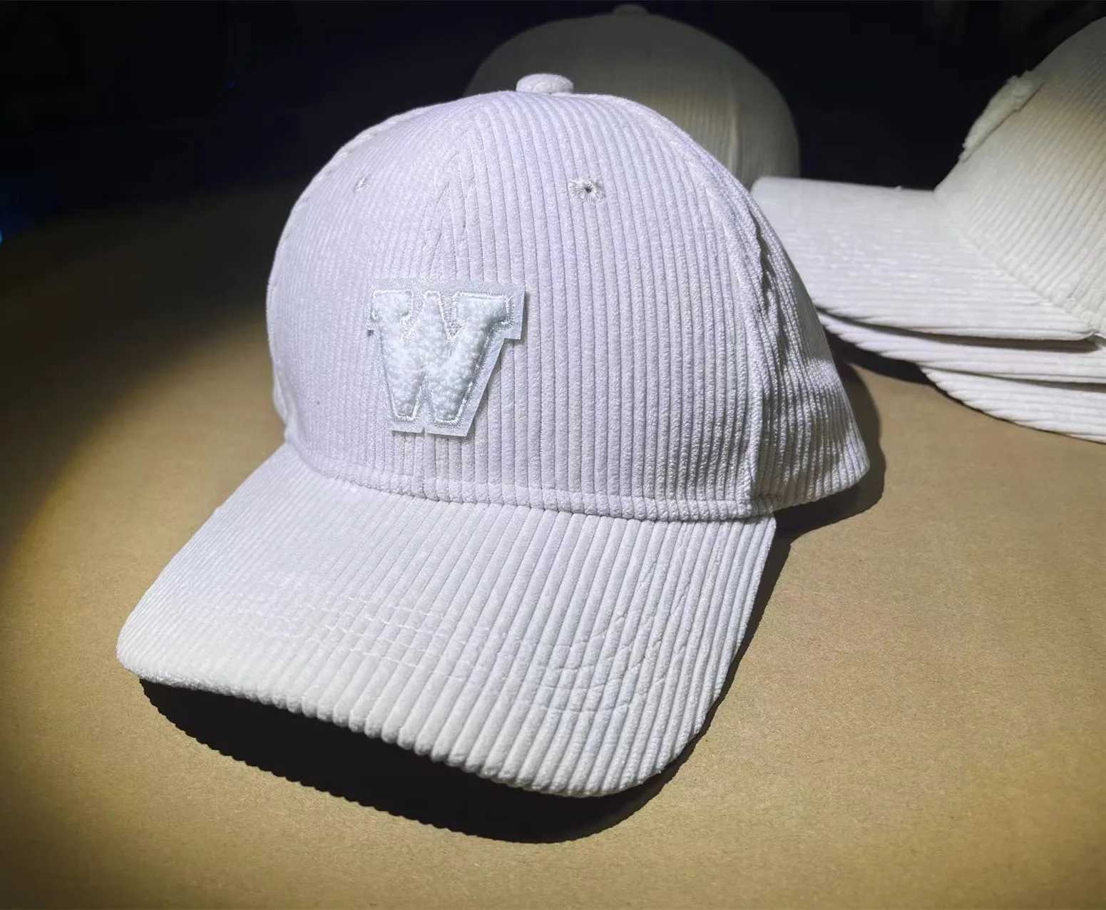 Beige Corduroy Baseball Cap Letter W Embroidered Sun Hat Adjustable Women Snapback Hat Shopping Dress Up Adjustable Casual CapsX241018