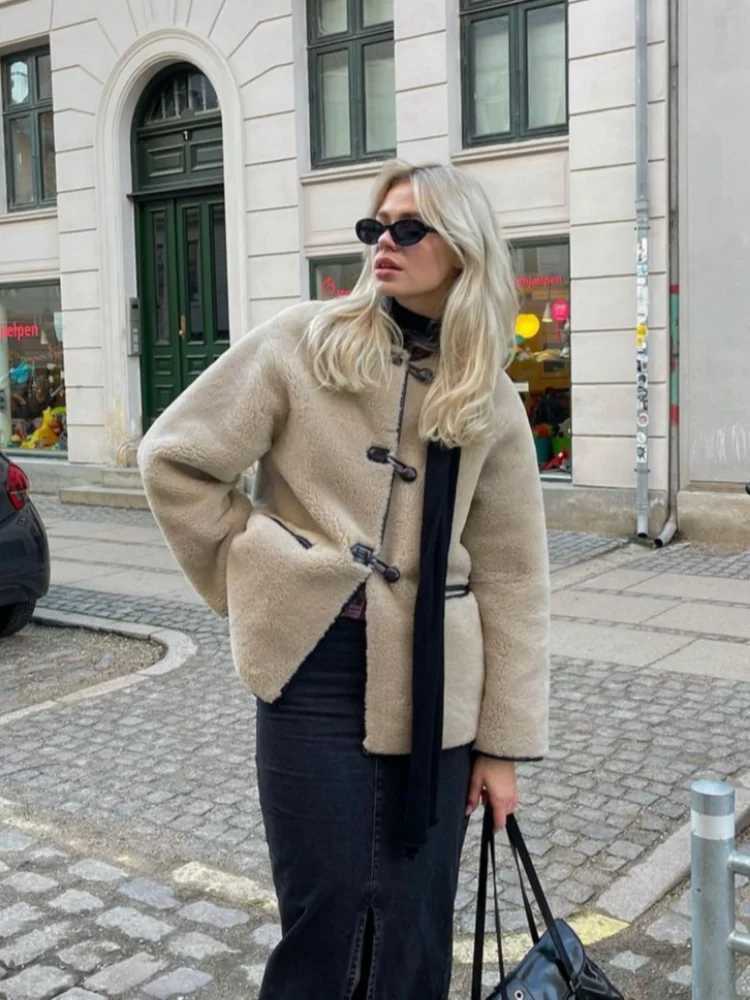 Women Autumn Winter Warm Lamb Wool Thick Coat Elegant O Neck Long Sleeves Single Breasted Loose Jacket Chic Lady Street OutwearX241018