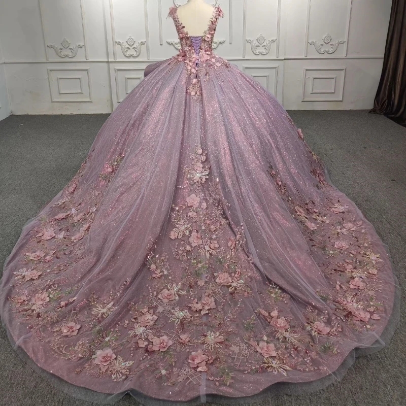 Lavender Shiny V-Neck Quinceanera Dresses Crystal Beaded Embroidered Appliques 3D wer Party Birthday vestidos de 15 anos Sweet 16 Dress