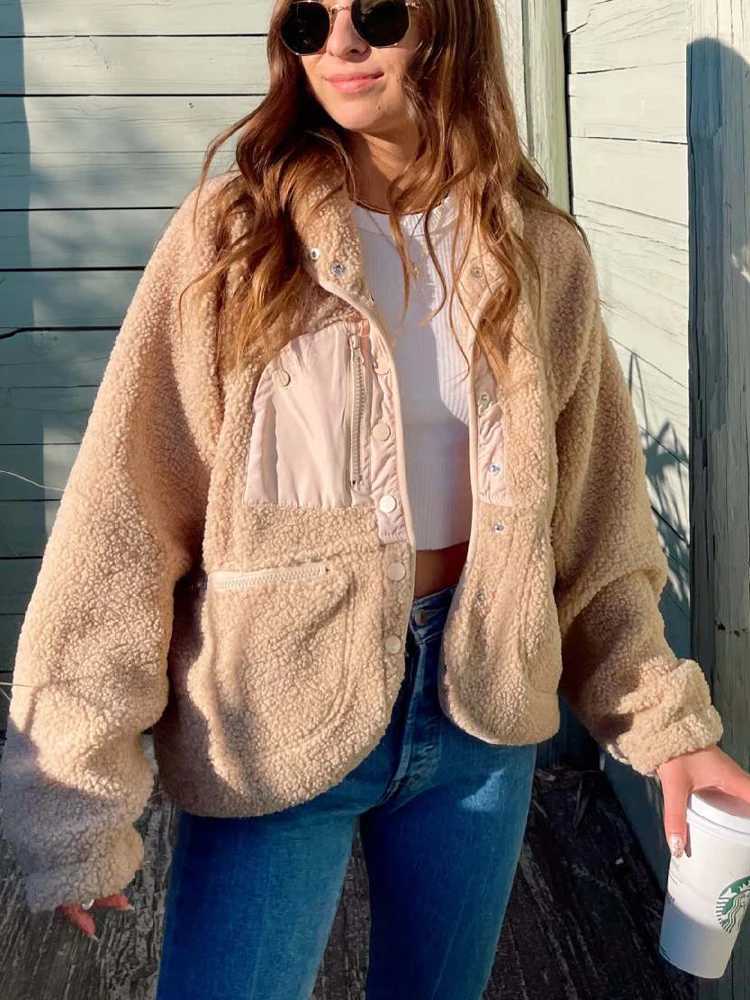 Vintage Plush Jacket Women Loose Casual Lamb Wool Coat Female Winter Retro Warm Solid Color Buttons Chic Outerwear LadiesX241018