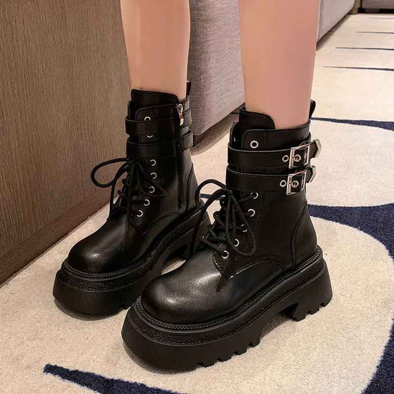 Martin Boots Women's 2024 Autumn/Winter New Fashion Women's Boots Height Increase Thick Bottom Show Legs Thin Sponge Cake Short Boots Women