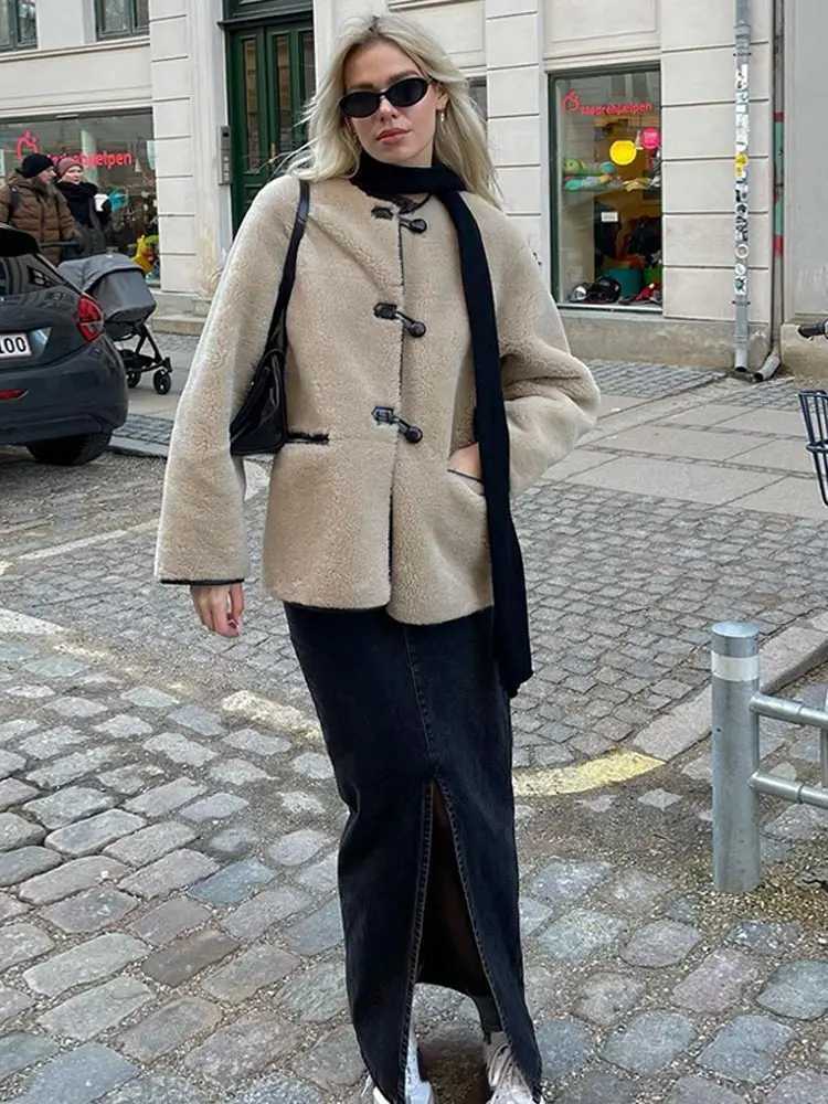Women Warm Lamb Wool Thick Coat Elegant Round Neck Long Sleeve Single Breasted Jacket 2024 Autumn Lady High Street OuterwearX241018