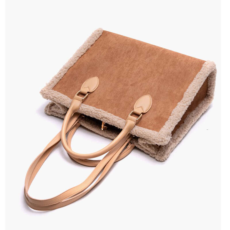 Faux Fur Designer Handbags For Women 2023 The New High Quality Imitation Lamb Wool Vintage Patchwork Suede Shoulder Bag
