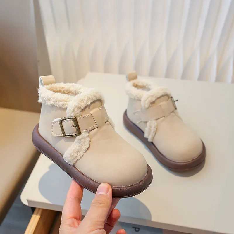 Boots 2023 Winter Childrens Ankle Cotton Boots Shoulder Fluffy Outdoor Snow Boots Warm and Fashionable Girls Round Shorthair Velvet Boots H241018