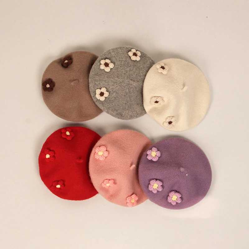 Fashion Knitted Small Flower Baby Hat Solid Color Wool Kids Beret Hats Retro Girls Warm Artist Painter Cap LX241018