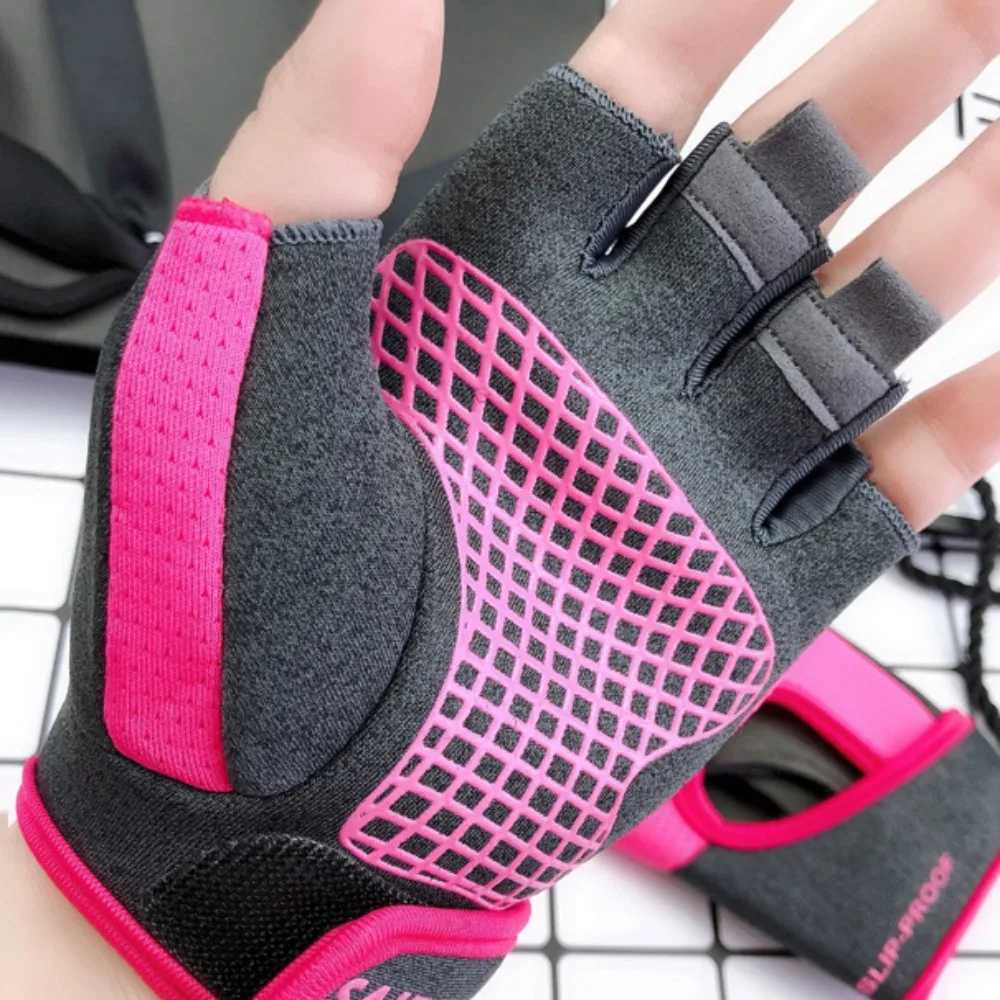 1. Fitn sports gloves with both hands high elasticity anti slip dumbbell breathable glovesW241018