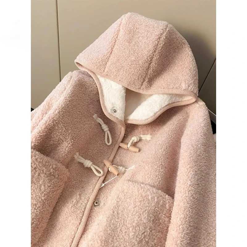 Lamb Wool Jacket Korean Style Thickened Large Pocket Hooded Cowhide Button Plush Top Womens New Autumn 2024X241018