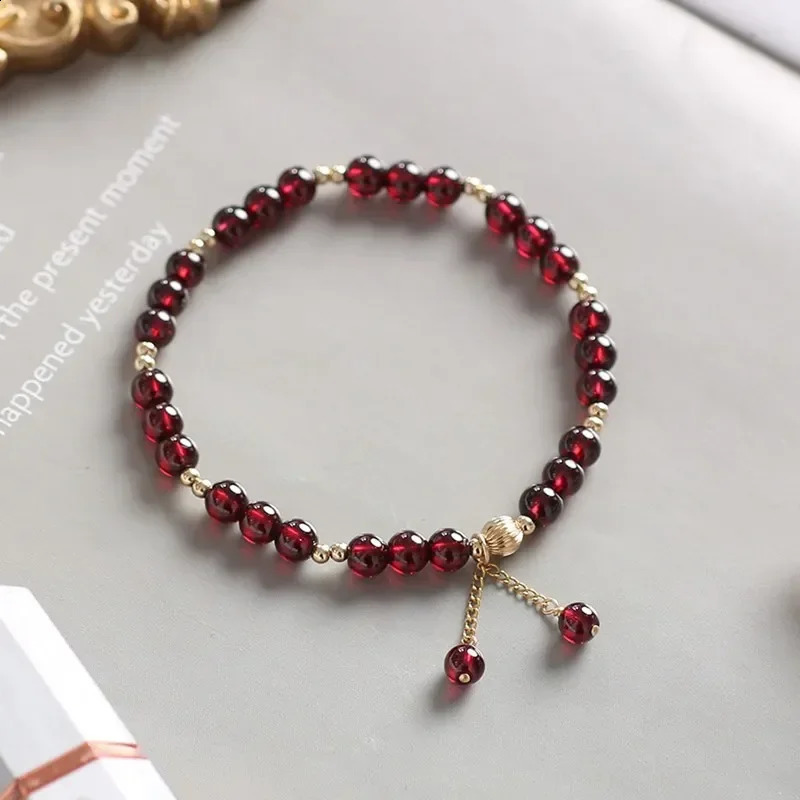 Garnet crystal bead thin bracelet designer, suitable for women's delicate jewelry birthday gifts bijoux de luxe