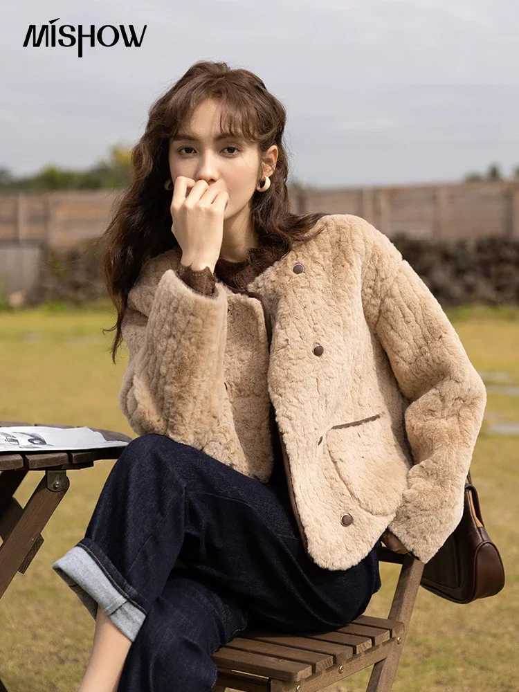 MISHOW Lamb Wool Coat for Women 2022 Winter Korean Short Single Breasted Oneck Jacket LooseThicken Warm Female Coats MXB45W0826X241018