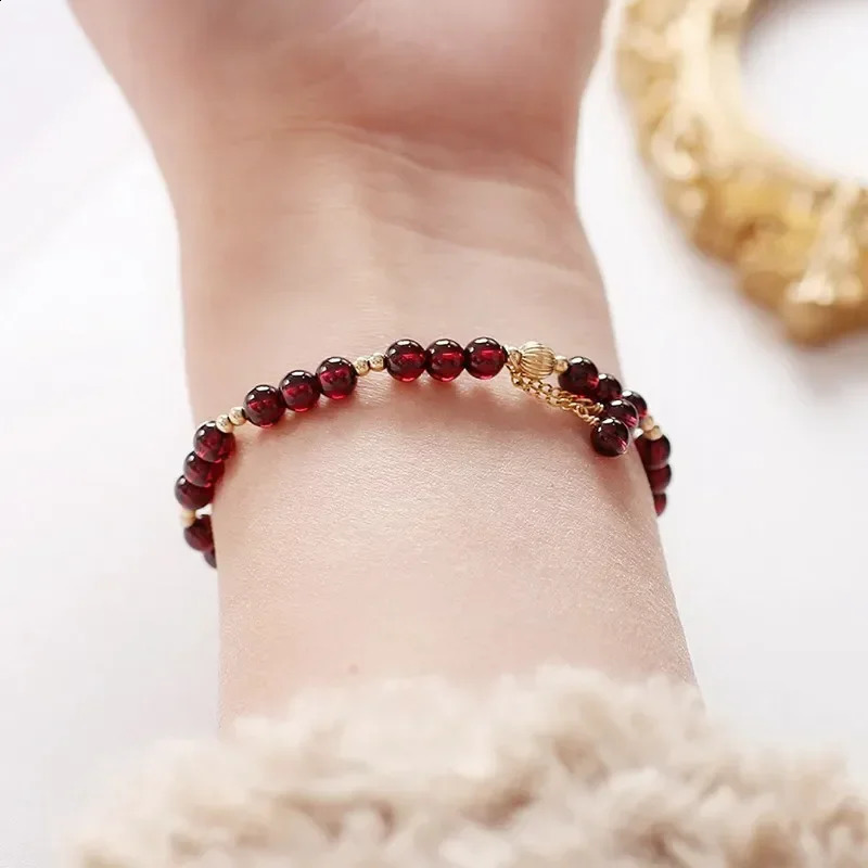Garnet crystal bead thin bracelet designer, suitable for women's delicate jewelry birthday gifts bijoux de luxe