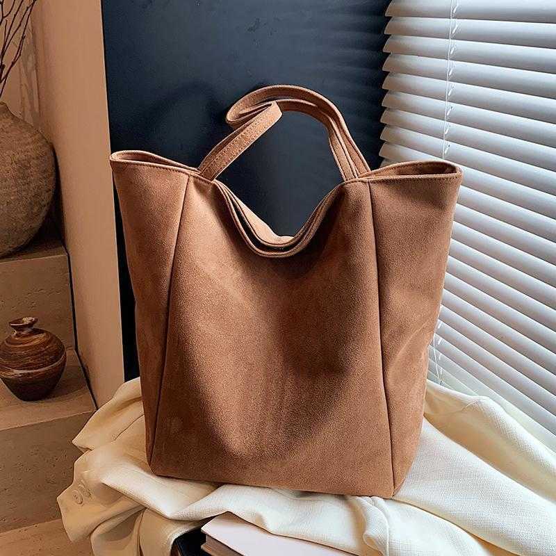 CMM Leisure Commuting Suede Large Capacity Bag for Women New Autumn and Winter Shoulder Bag Soft Tote Bag