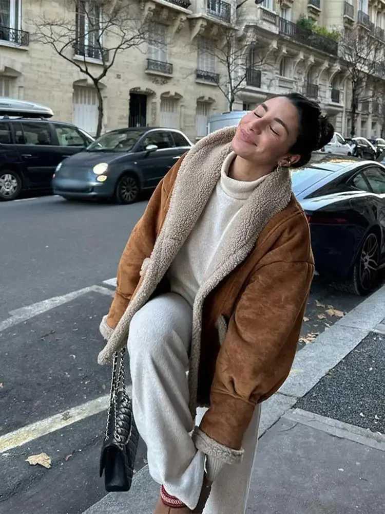 2024 Women Autumn Winter Warm Lamb Wool Thick Coat Elegant Lapel Two Buttons Short Overcoats Chic Lady Commute Street OuterwearX241018