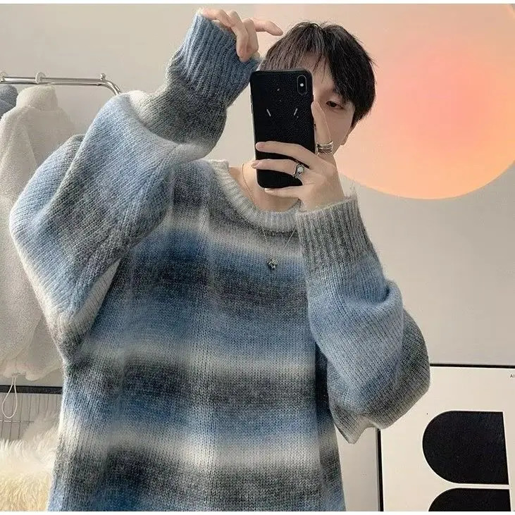 Gradient Sweater Mens Korean Version Trendy Loose and Lazy Style Line Jacket Cool Versatile Round Neck Knitted 241018
