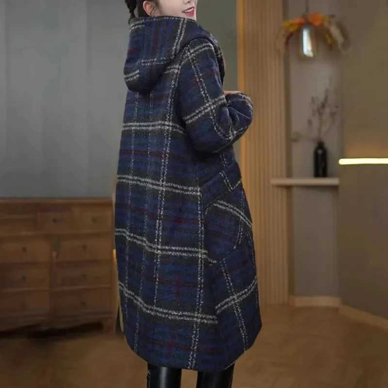 High End Fashion Women Autumn Winter Woolen Coat Female Single Breasted Thicke Warm Plaid Wool Jacket Long WindbreakerX241009