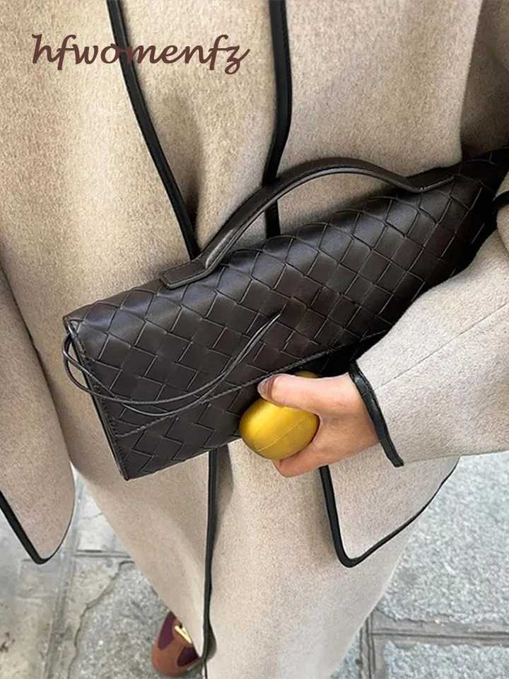 Elegant Woolen Patchwork Long Coat Women With Scarf Loose V-neck Full Sleeve One Button Overcoat Autumn Lady High Street OutwearX241009
