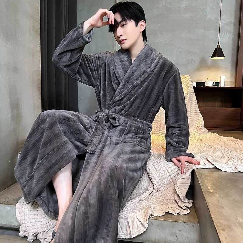 Mens Thick Robe Warm Flannel Bathrobe Kimono Gown Flip Collar Nightwear Winter Autumn Sleepwear Loose Loungewear Warm Home WearXJ241018