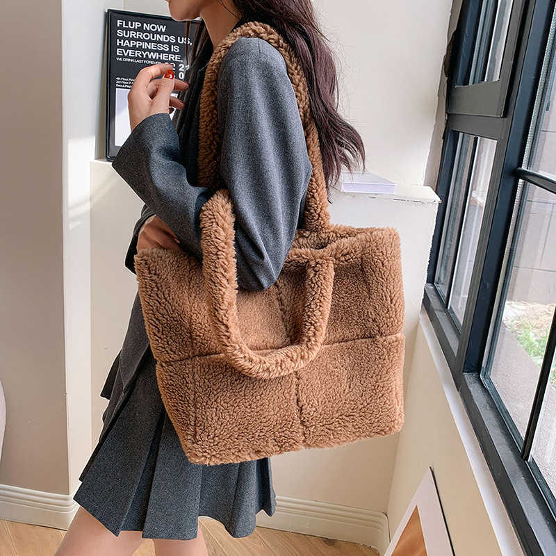 Plush Bag Autumn/Winter Checkered Particle Lamb Wool Shoulder Bag Korean Edition Large Capacity Tote Fur Bag 241015