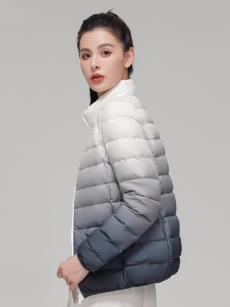 Women Ultra Lightweight Down Jackets 2023 New Autumn/Winter Female Fashion Gradient S Fit Short Stand Collar Keep Warm Coats