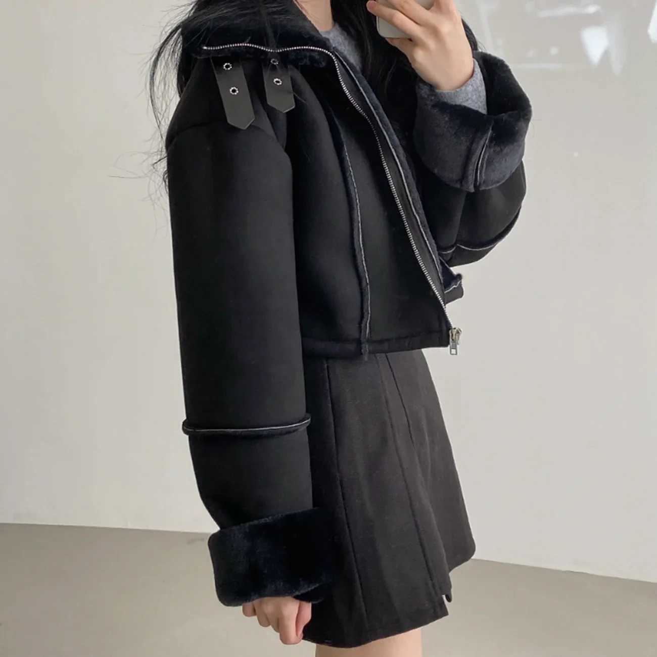 Autumn Winter Lamb Wool Patchwork Jackets Women Korean Warm Coats Women Elegant Suede Short Jackets Female LadiesX241018