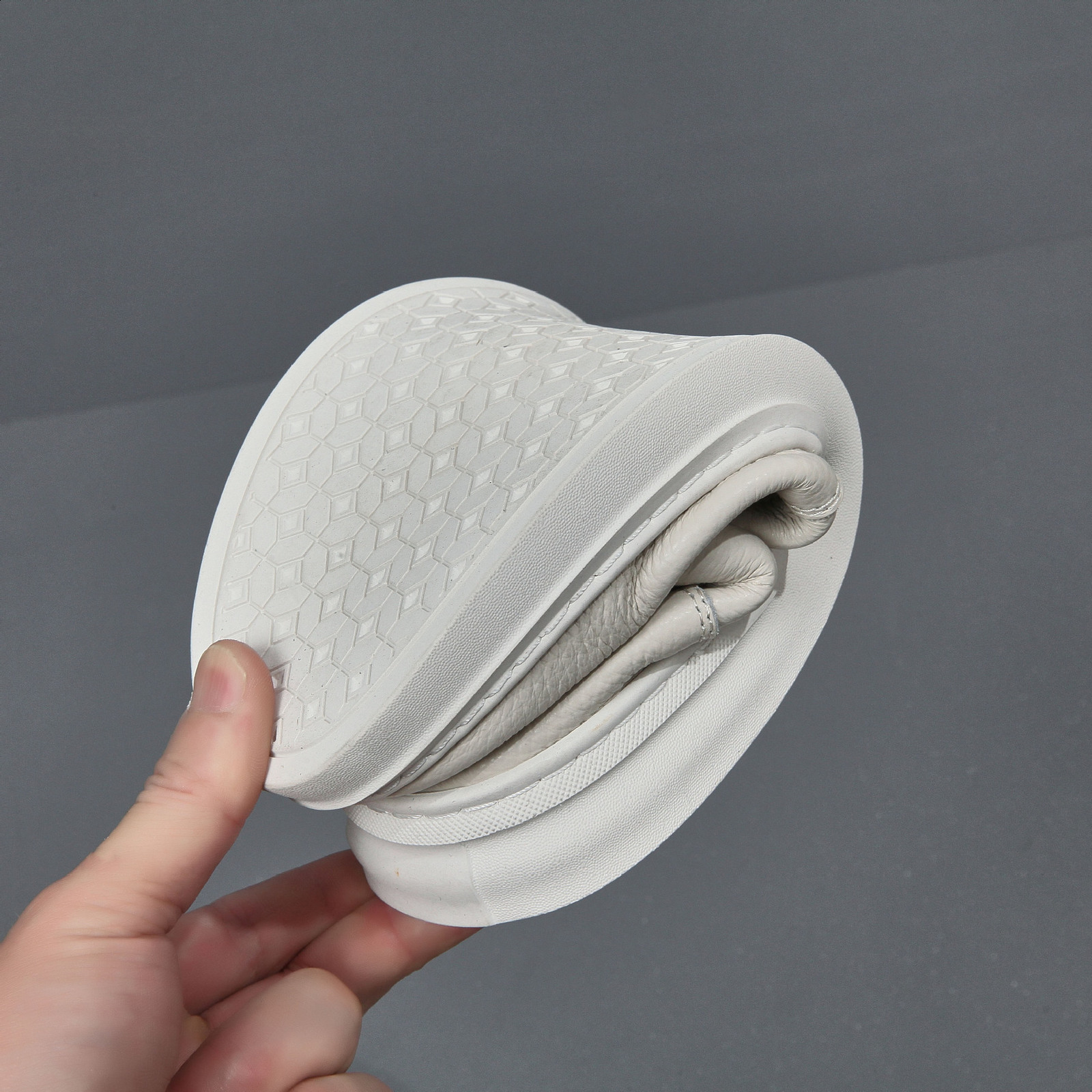 Mens Summer New Leather Casual Shoes Fashion Versatile Shoes Soft Bottom Soft Surface Reveals Cowhide Mens Shoes 220902