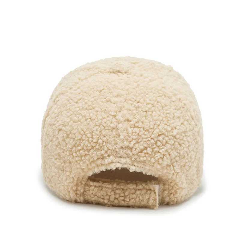 Men Women Teddy Velvet Embroidery Letter SunShade Curved Brim Baseball Cap Winter Sport Sunscreen Plush Warm Adjustable HatX241018