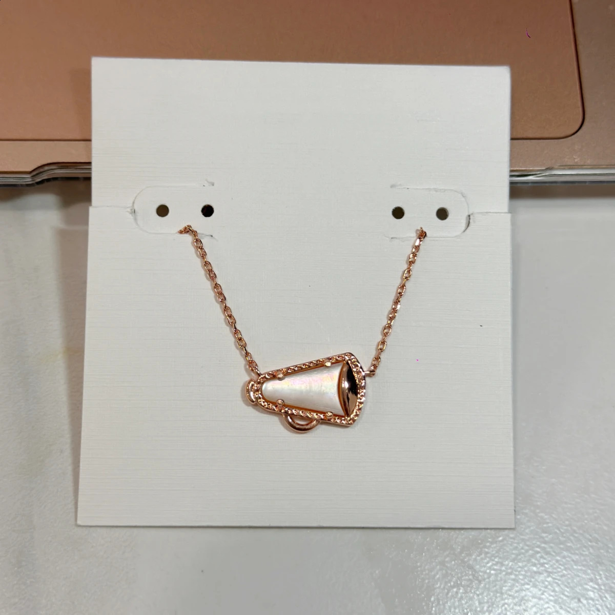 White MOP Short Cheer Pendant Necklace Unique Mother of Pearl Jewelry Gift 4