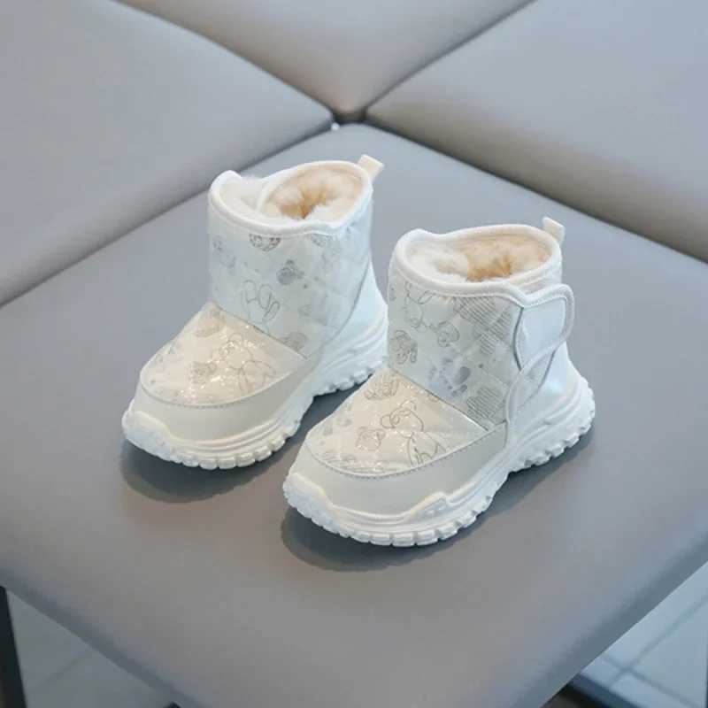 Boots 2024 Winter New Childrens Snow Boots for Girls Soft Warm Short Boots Thick Fur Princess Shoes Retro Cotton Shoes Baby Boots H241018