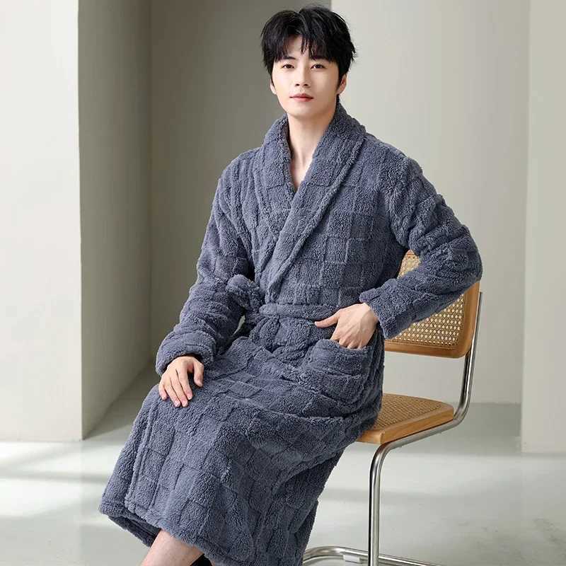 Autumn Winter New Long Nightgown for Men Coral Velvet Bathrobe Long Sleeve Pajamas for Men Thickened Flannel Bath Robe HomewearXJ241018