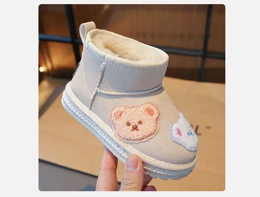 Boots Winter Plush Childrens Boots 2024 Trend Fashion Tnnager Girls Snow Boots Cute Cartoon Anti slip Boys Artificial Fur Boots H241018