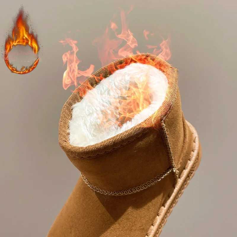 Boots Cute warm fashionable non slip childrens shoes plush cotton shoes boys and girls running shoes waterproof snow boots in winter H241018