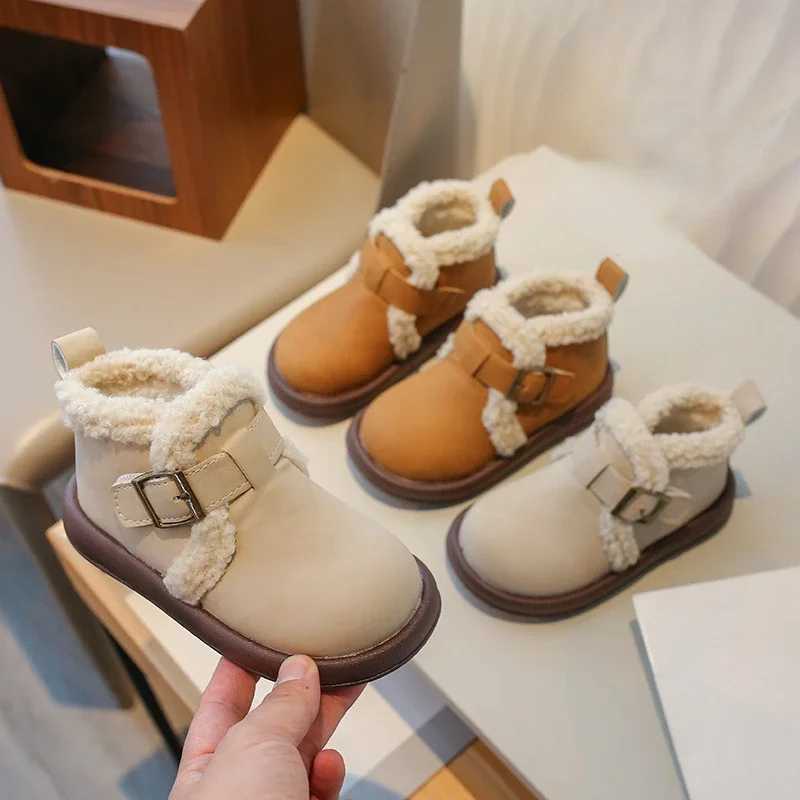 Boots 2023 Winter Childrens Ankle Cotton Boots Shoulder Fluffy Outdoor Snow Boots Warm and Fashionable Girls Round Shorthair Velvet Boots H241018