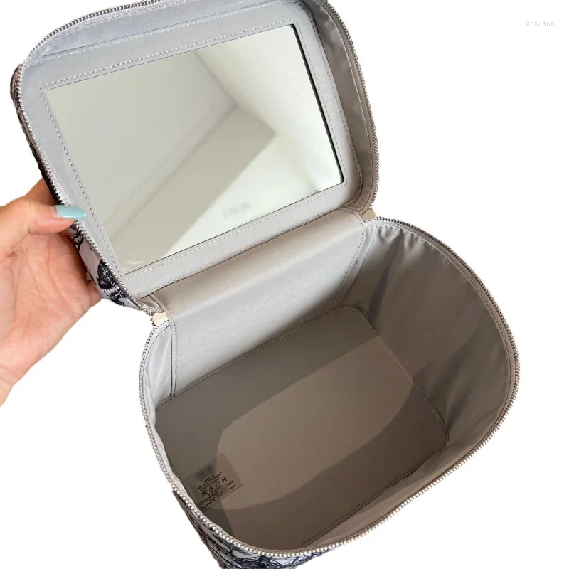 Cosmetic Bags Counter Limited Uroaming Series Points Exchange Portable Dressing Table Storage Bag e380 4