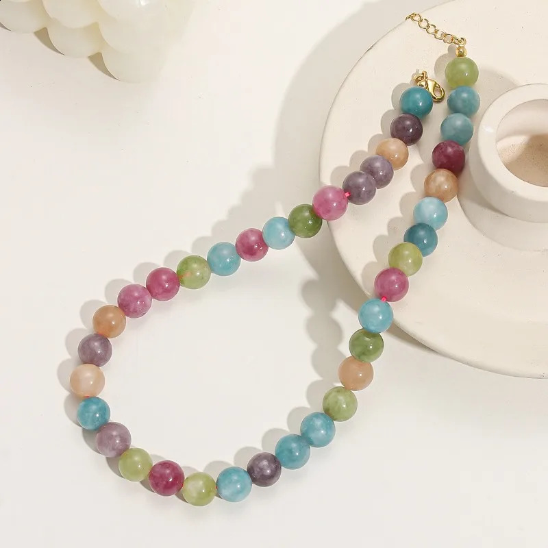 Bohemian dopamine colored natural stone round bead necklace very simple and elegant temperature womens necklace chain 241018