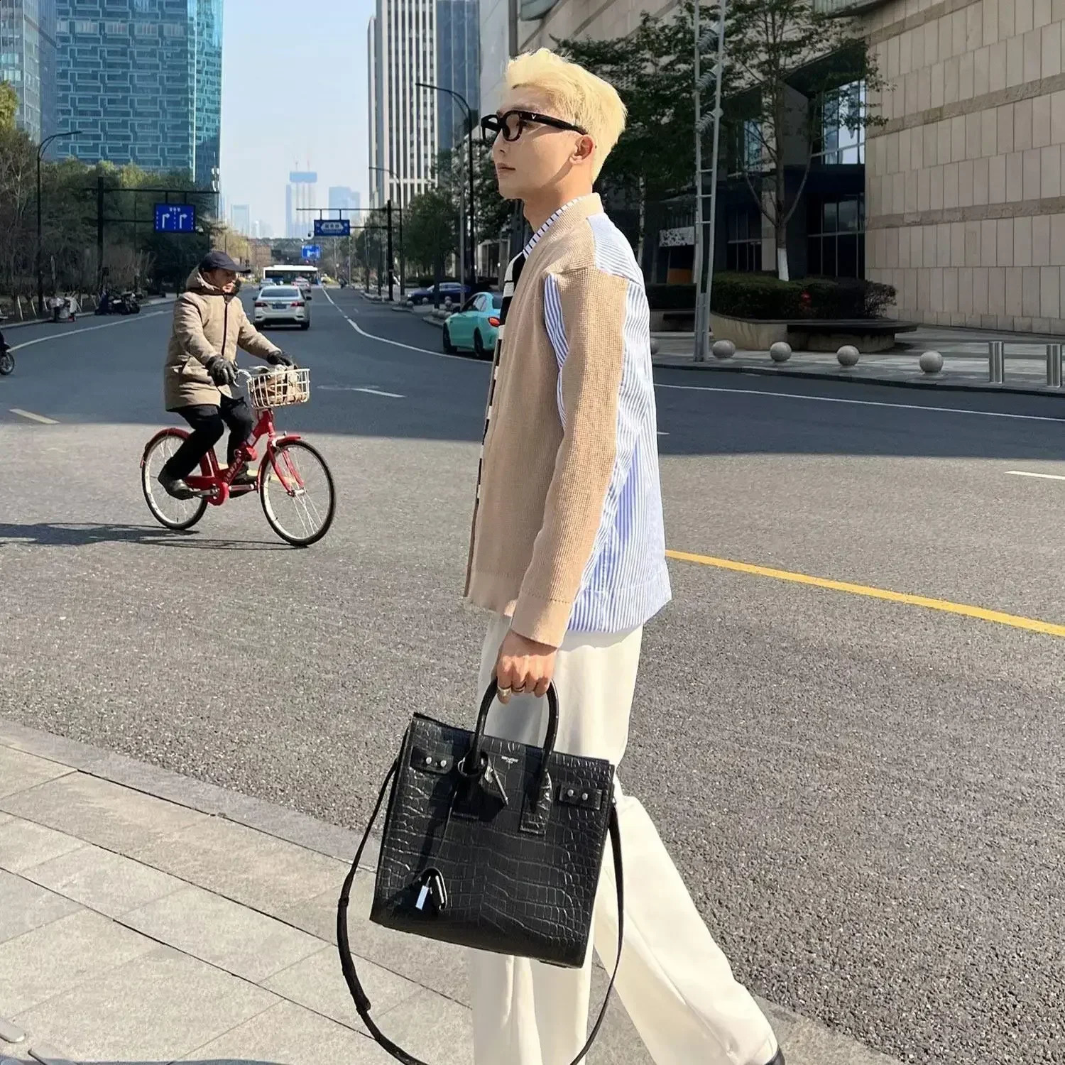 Knitted sweater mens cardigan without hoodie striped mens clothing patchwork black knitted sweater Y2k Streetwear Korea autumn mode X old 241007