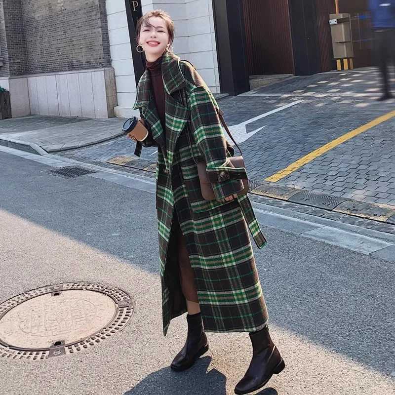 Green Plaid Woolen Coat For Women 2024 Winter New Lady Thicken Temperament Woolen Coats Fashion Korean Belt Female Long OvercoatX241009