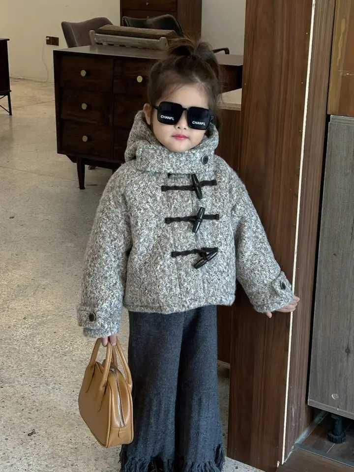 Korean childrens clothing winter new girl fashion loose hooded foreign style warm coarse woolen top trendy M241018
