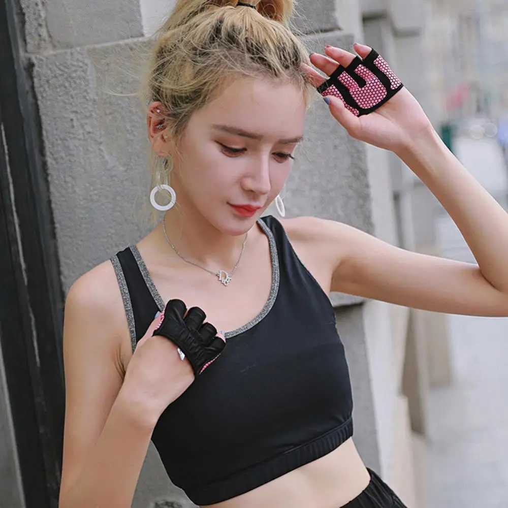 Four Finger Womens Sports Gloves Soft Breathable Comfortable Fitness Gym Yoga Exercise Palm ProtectorW241018