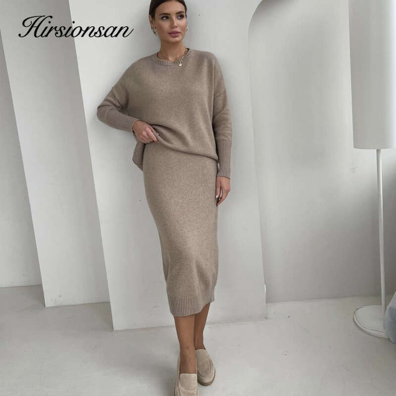 Hirsionsan Soft Elegant Vintage Women Suits 2023 New 2 Pieces Female Sets O Neck Sweater & Midi Dress Ladies Knitted Tracuit
