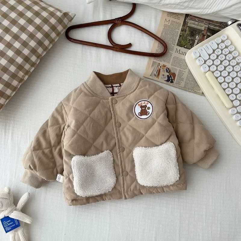 New Winter Childrens Boys Coat 0-6 Years Old Long Sleeve Single Chest Double sided Wearing Cartoon Bear Warm Jacket Coat M241018