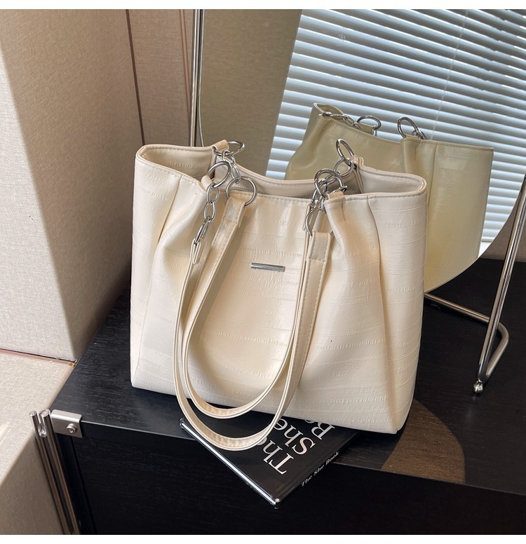 High end large capacity for women 2024 new fashionable commuting eel patterned tote bag, niche and versatile shoulder bag #29 8a38e