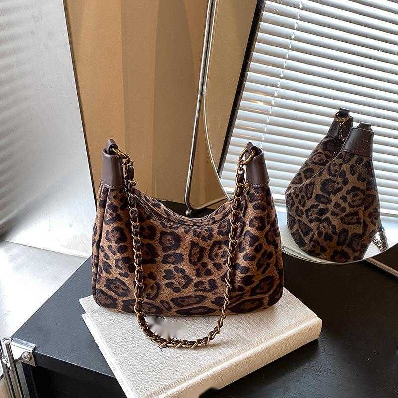 CMM Suede Leopard Print Jungle Spicy Girl Armpit Bag for Women New Handheld Shoulder Crossbody Bag French Stick Bag for Commuting