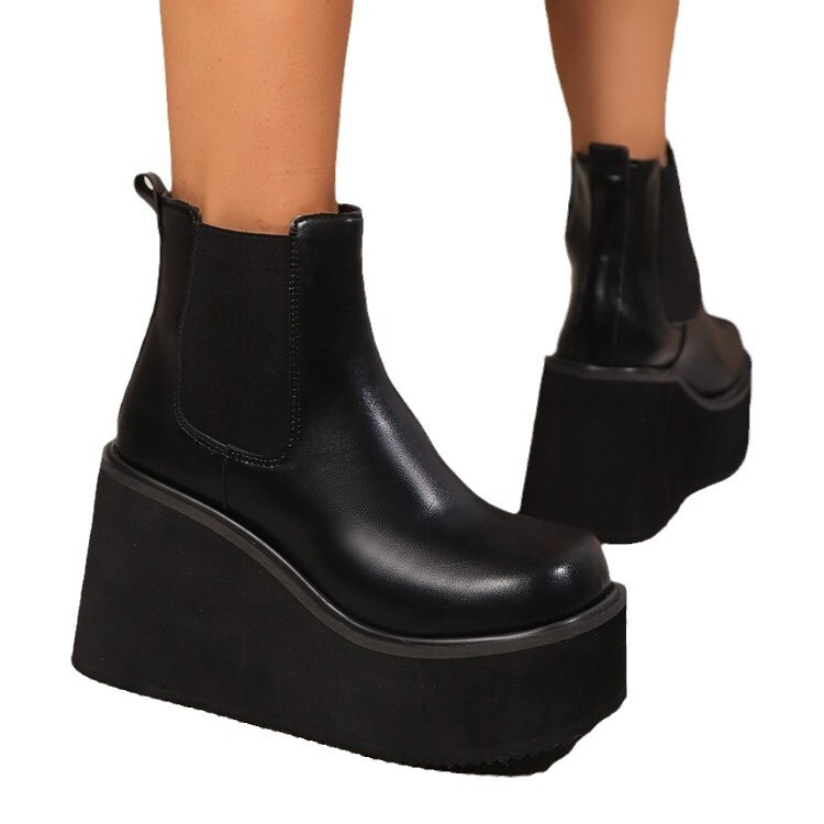 2024 Autumn/Winter New Sponge Cake Thick Bottom Slope Heel Large Fashion Short Boots for Women Round Head Fashion Martin Boots