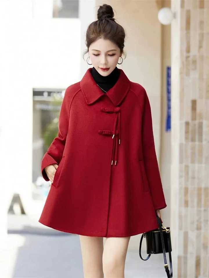 2024 Winter New Coat Retro Age-Reducing Loose Coat Medium Long Fashion Age-Reducing Slimming Women Jacket Red woolen cape jacketX241009