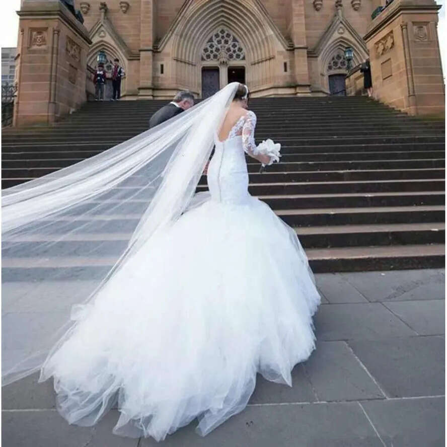 Quality Dubai Dress Custom Mermaid Wedding High Made V Necke Lace Applique Long Sleeves Bridal Gowns With Tiered Tulle Sweep Train