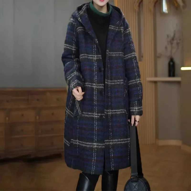 High End Fashion Women Autumn Winter Woolen Coat Female Single Breasted Thicke Warm Plaid Wool Jacket Long WindbreakerX241009