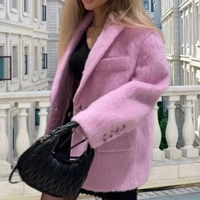 Autumn Elegant Single Breasted Lapel Plush Womens Coat Temperament Commuting Female Pocket Fashion Casual Loose Jacket 241018
