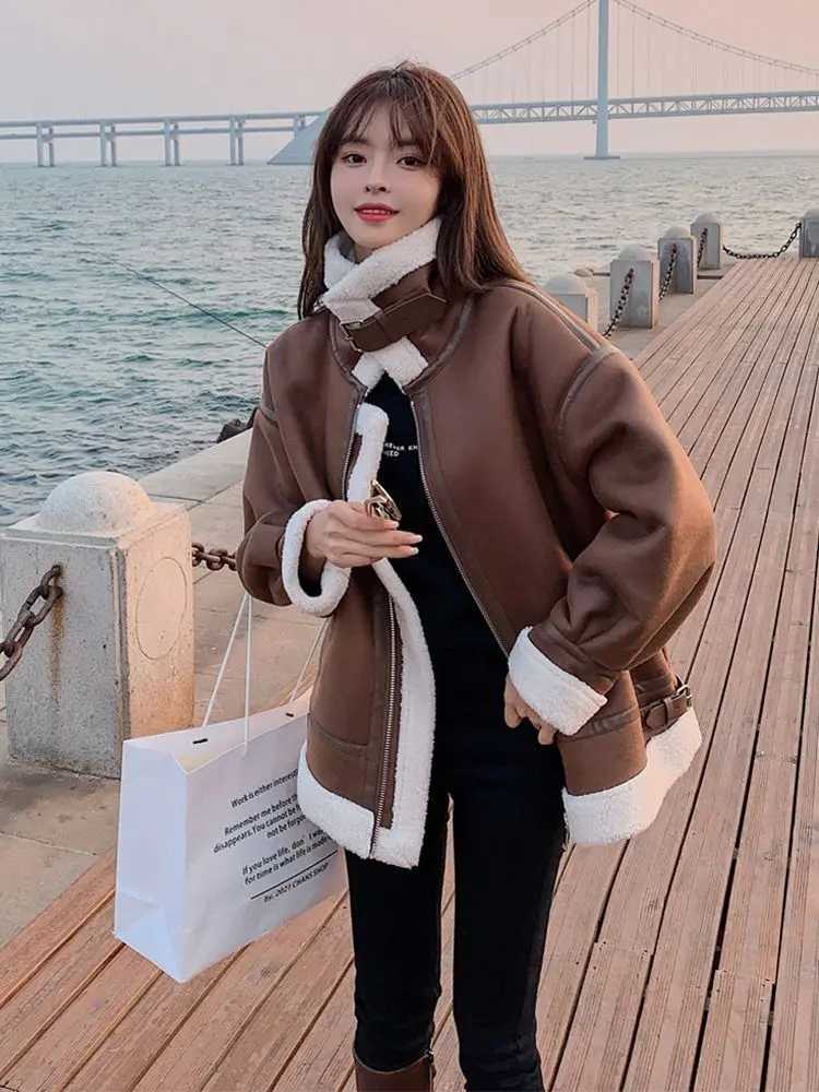 2024 New Winter Lambswool Coat Female Padded Fur One Motorcycle Suit Short Loose Leisure Plush Cotton-padded Jacket Coat FemaleX241018