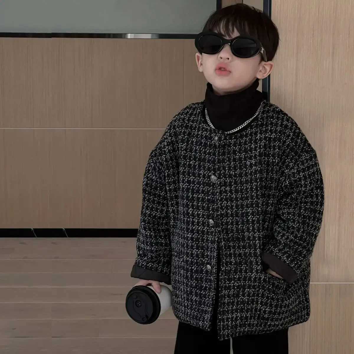 Boys coat autumn and winter new childrens clothing black plain weave coarse floral thick laminated cotton coat casual simple daily M241018