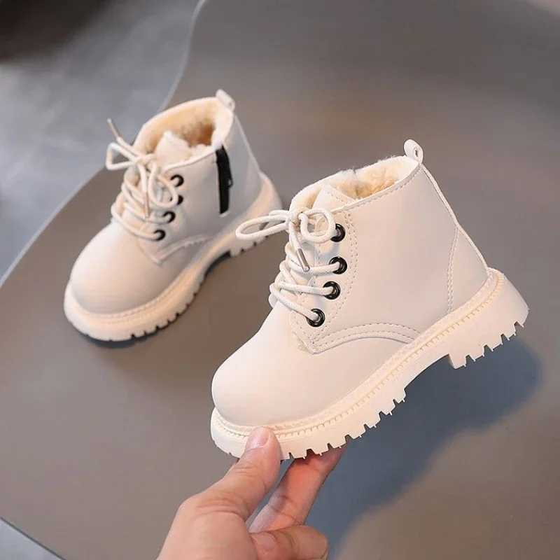 Boots New Childrens Boots Winter Boys Soft Robot Anti slip Waterproof Walking Shoes Girls Mat Warm Snow Boots Childrens Short Boots H241018