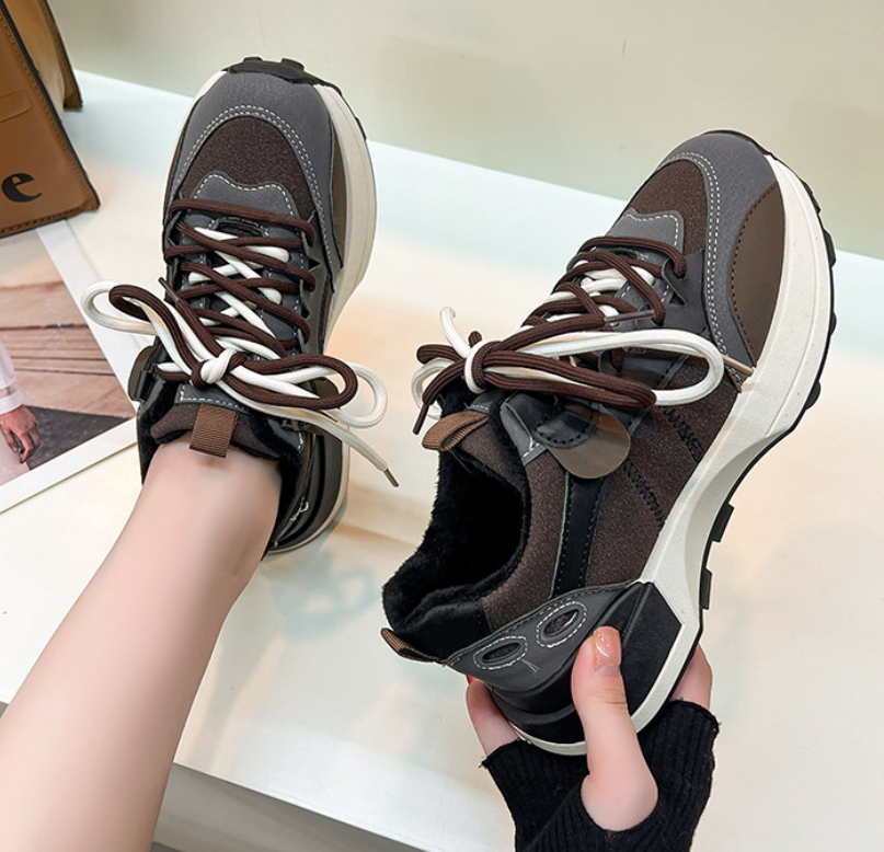 Women Fashion Sports Shoes Simple Casual Style High-End Design Sense Korean Version Plus Size Flat Bottom Comfort Triple Black Brown fashion